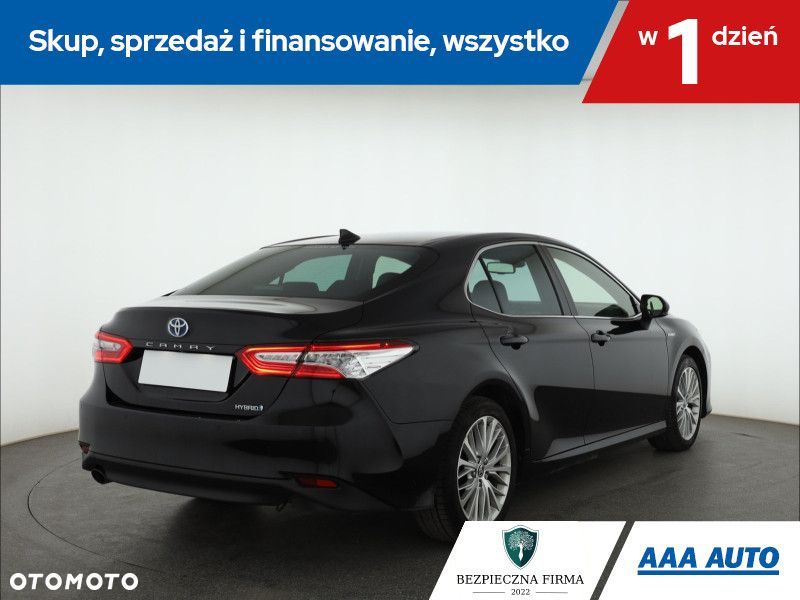 Toyota Camry - 7