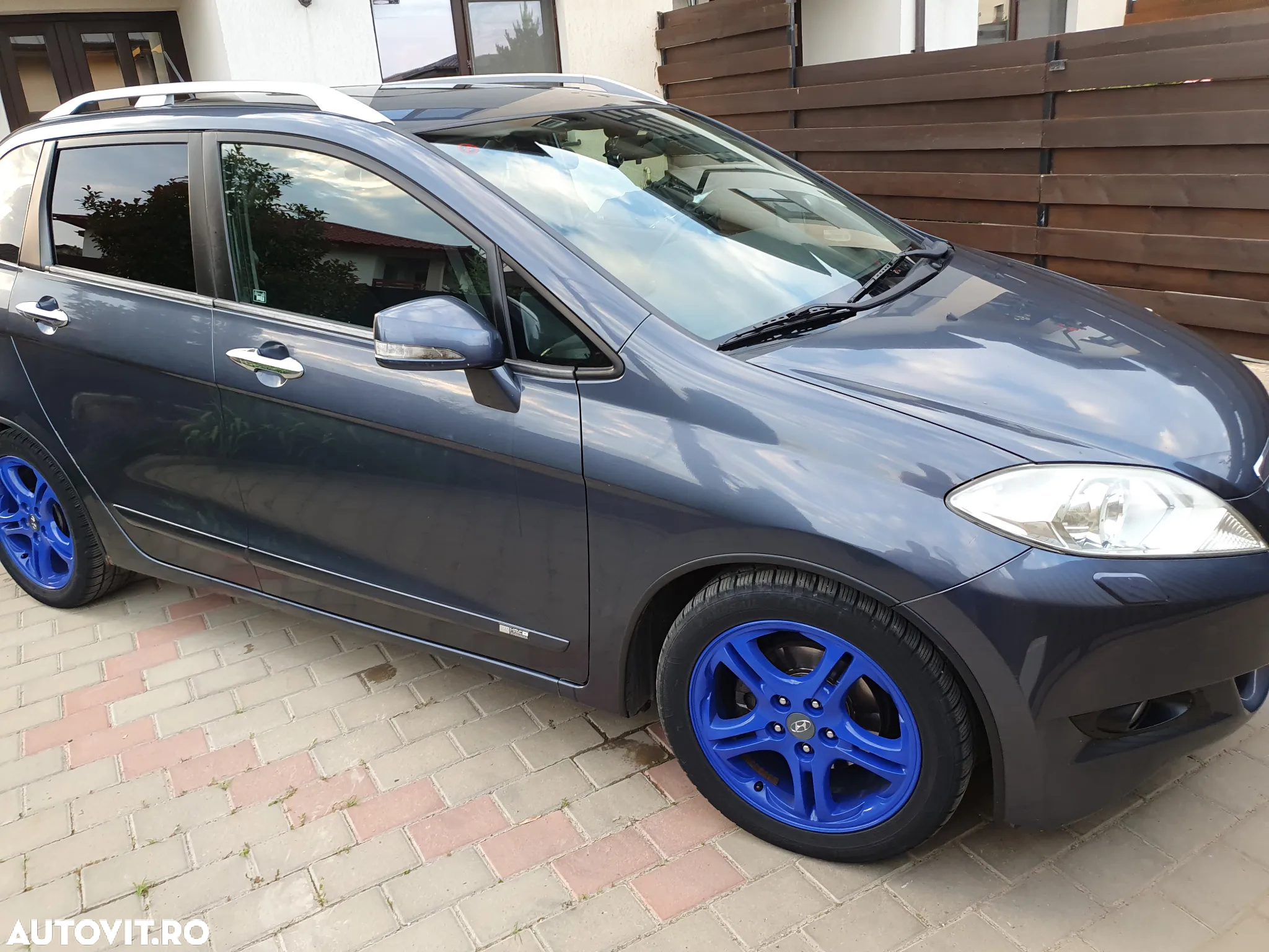 Honda FR-V - 9