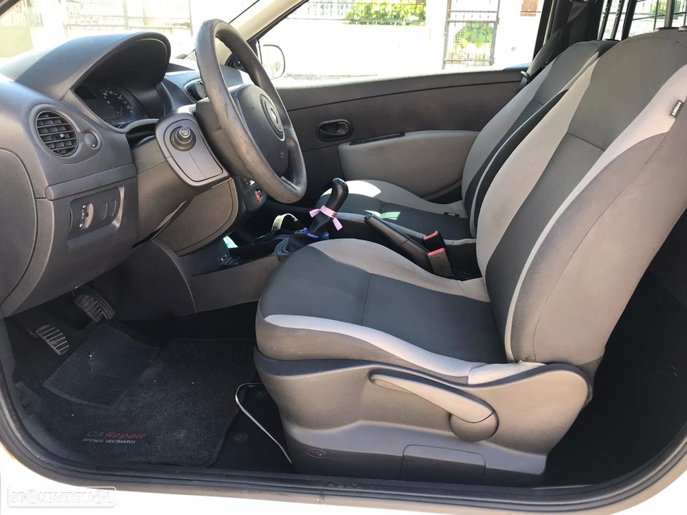 Renault clio - 10