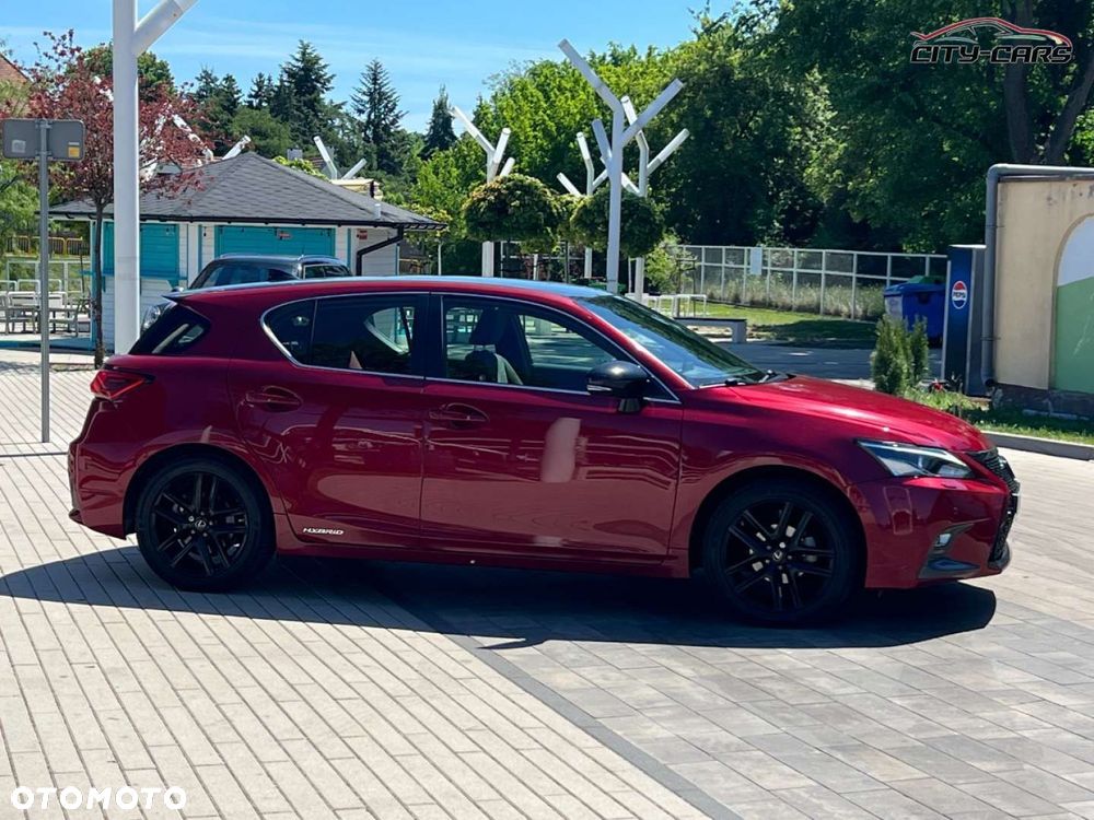 Lexus CT - 10