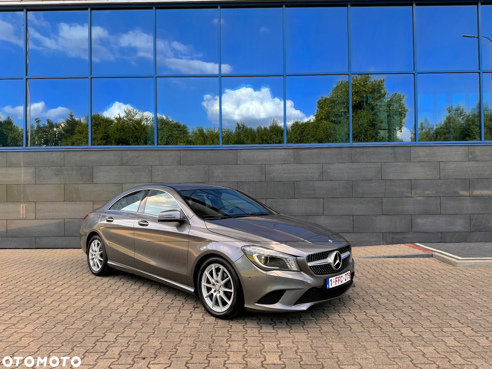 Mercedes-Benz CLA 180 Urban - 2