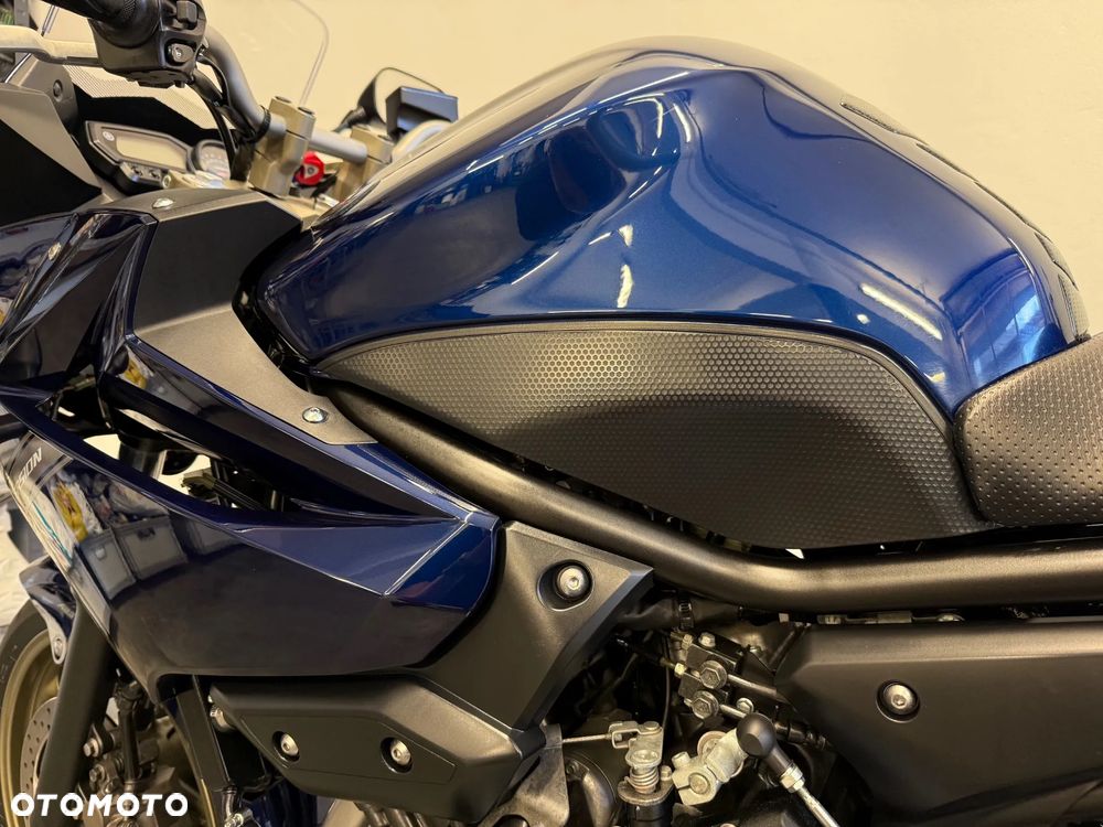 Yamaha XJ - 22