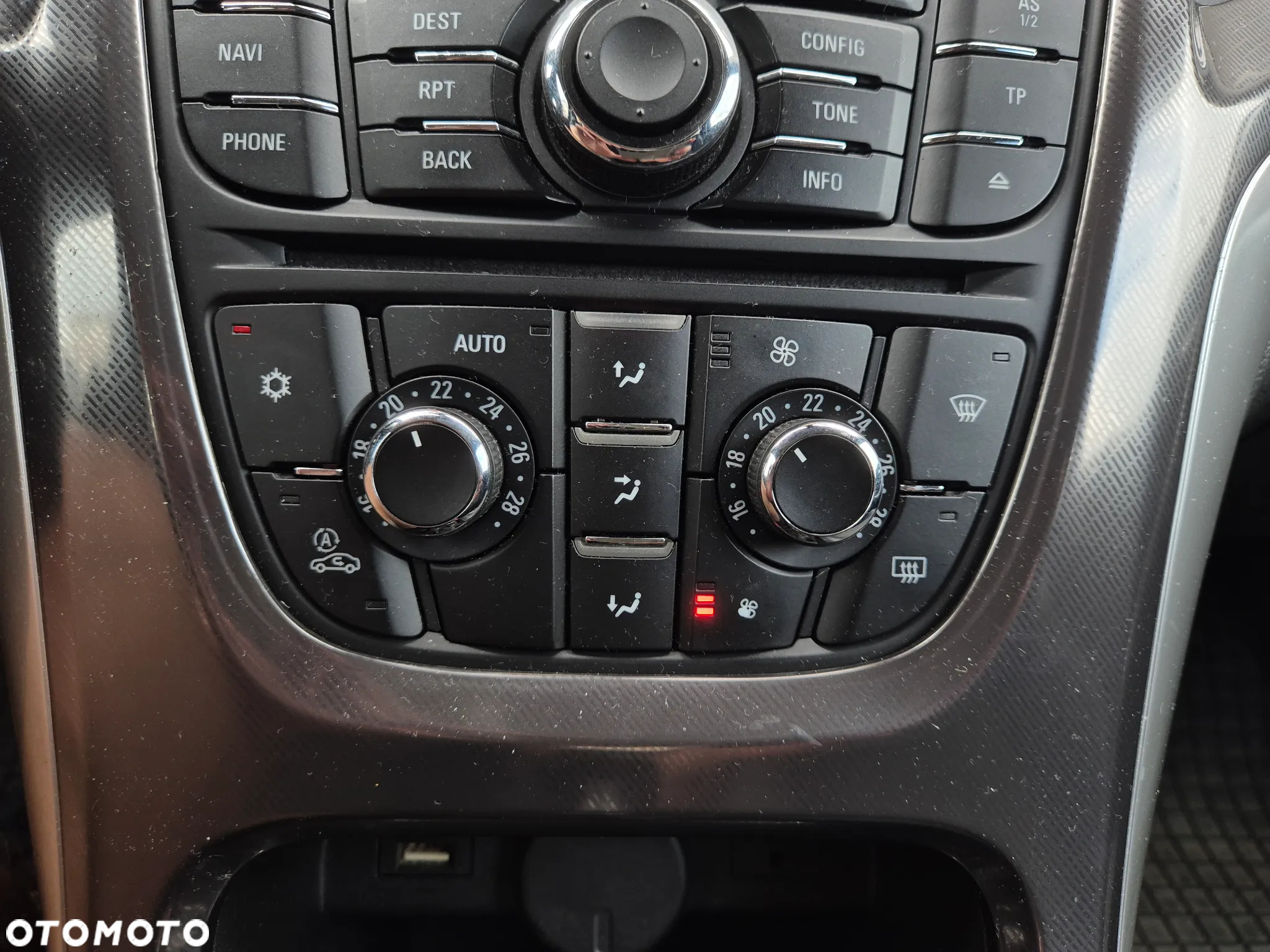 Opel Astra III 1.9 CDTI Cosmo - 12