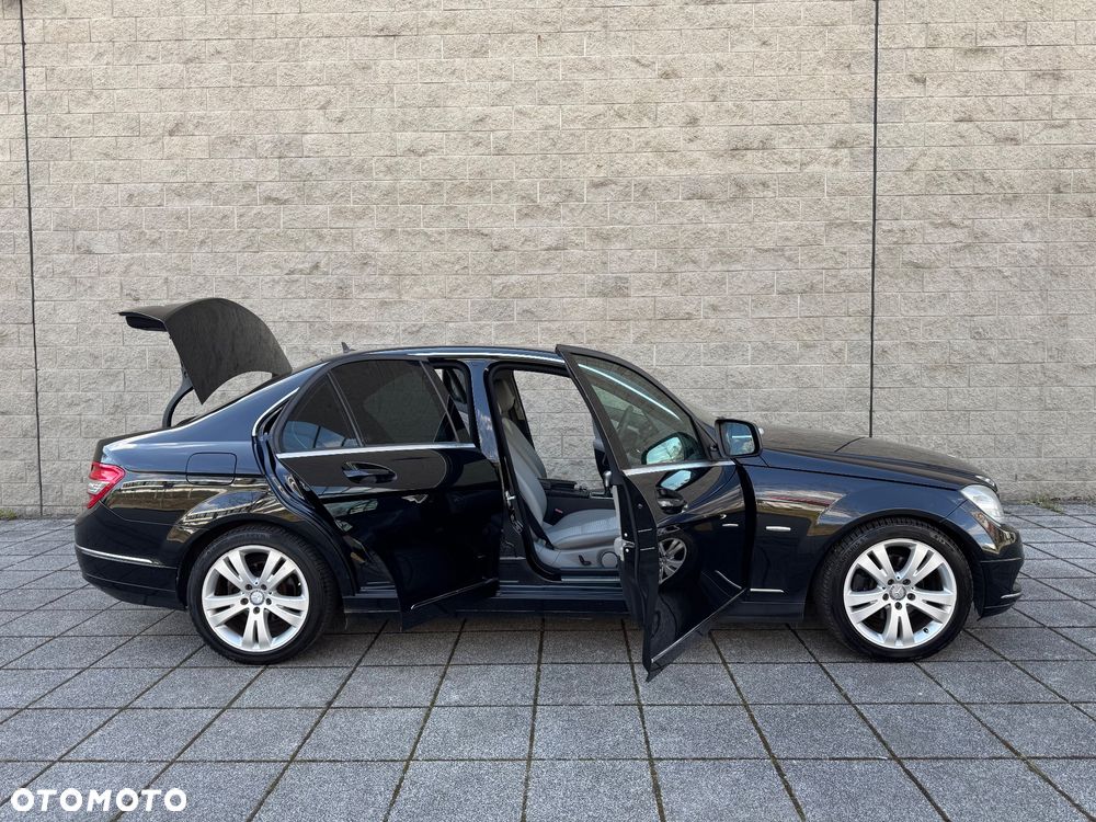 Mercedes-Benz Klasa C 180 Kompressor Avantgarde - 26