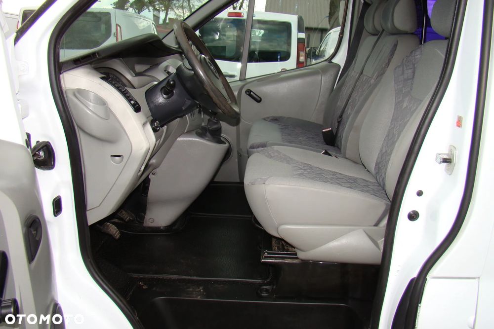 Opel Vivaro - 6