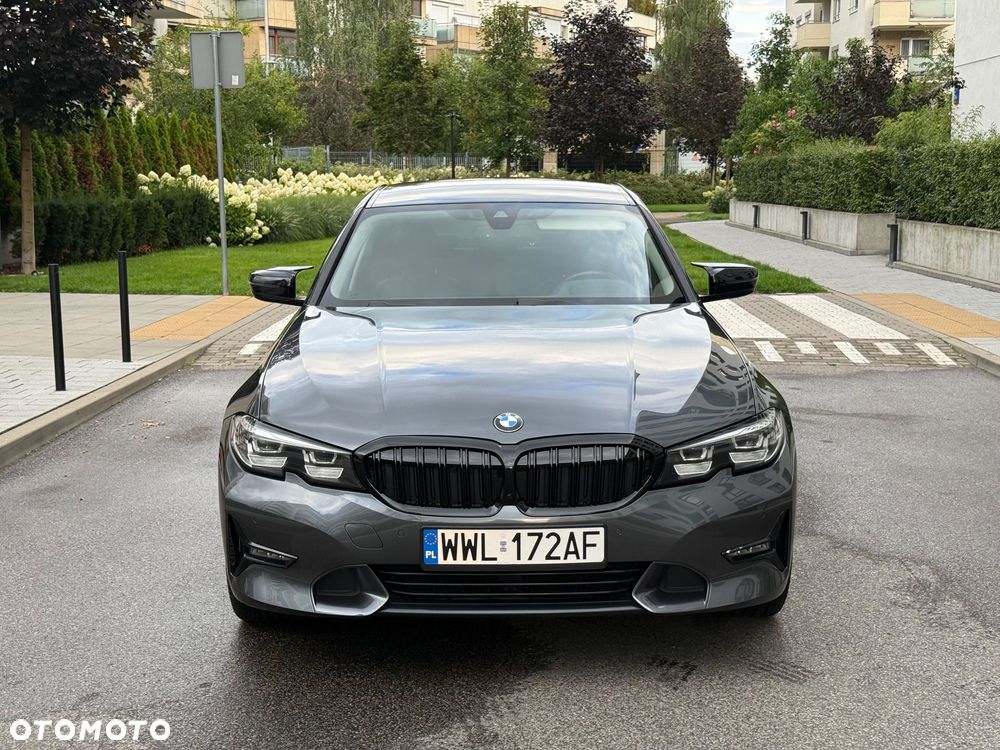 BMW Seria 3 330e M Sport - 4