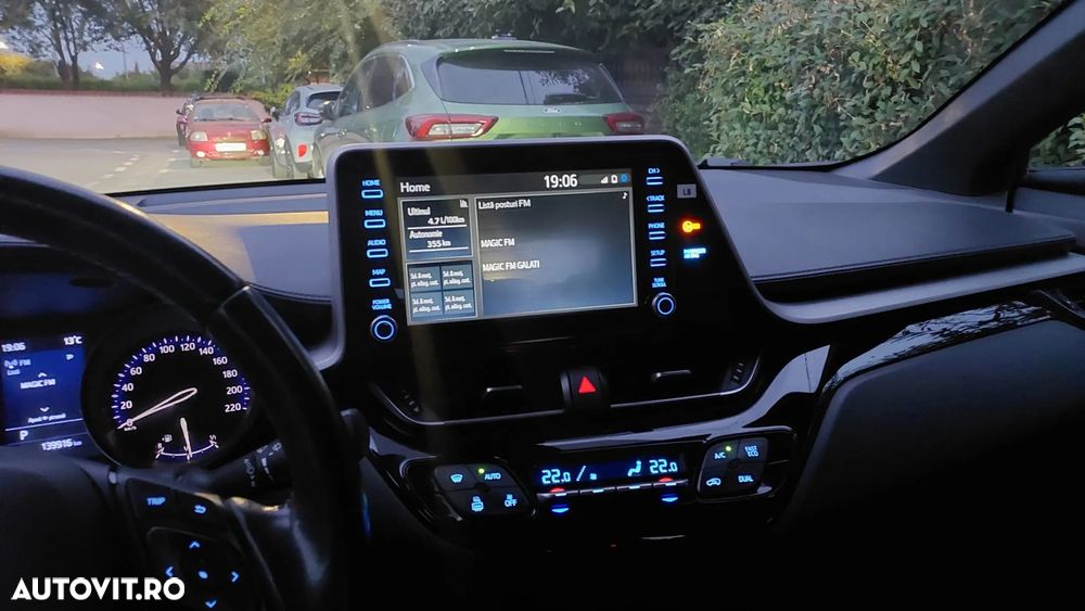 Toyota C-HR - 8