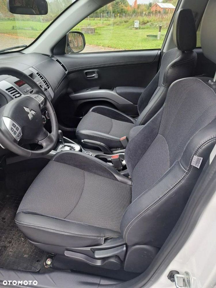 Mitsubishi Outlander - 13