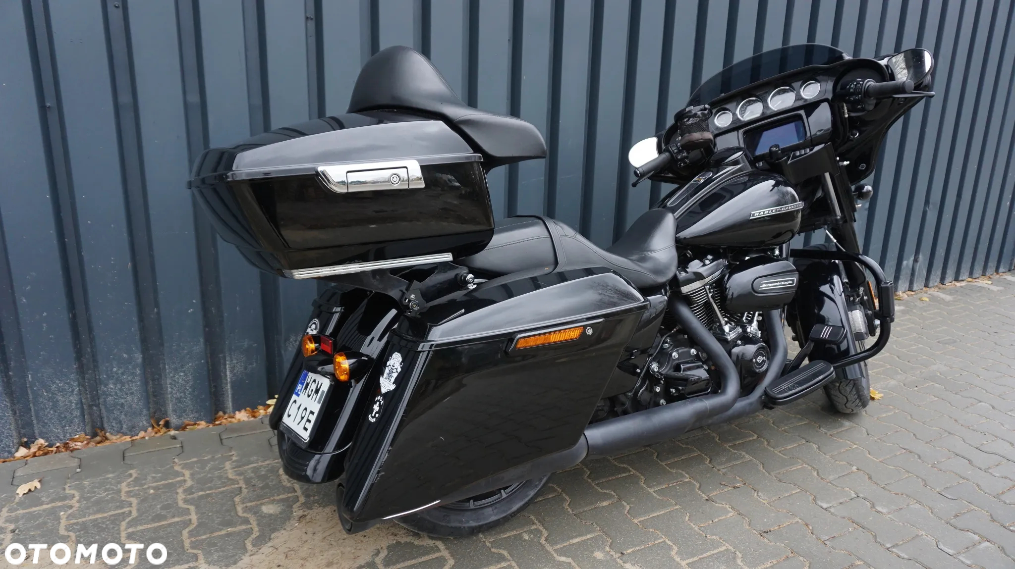 Harley-Davidson Touring Street Glide - 2