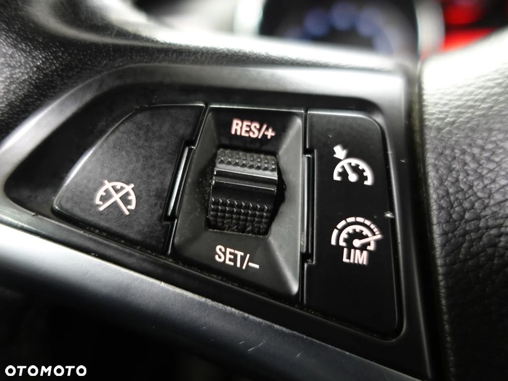 Opel Astra 1.4 150 Jahre - 36