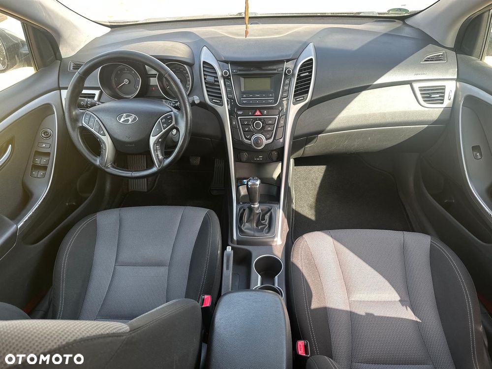 Hyundai i30 i30cw 1.6 CRDi Intro Edition - 9