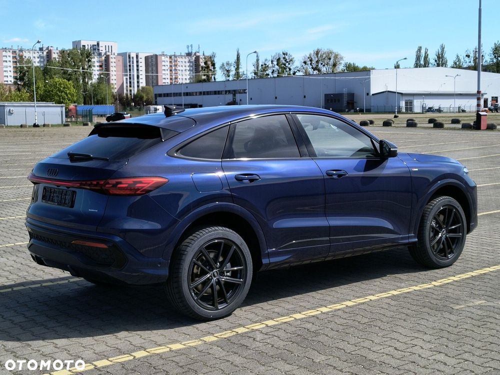Audi Q5 Sportback - 5