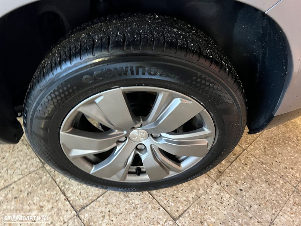 Peugeot 2008 1.2 PureTech Style - 49