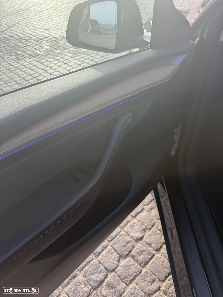 Tesla Model Y Long Range Tração Integral - 8