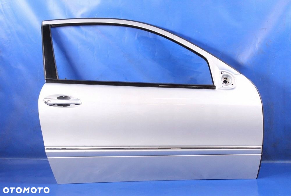DRZWI PRAWE MERCEDES CLC CL203 09r 775 - 6