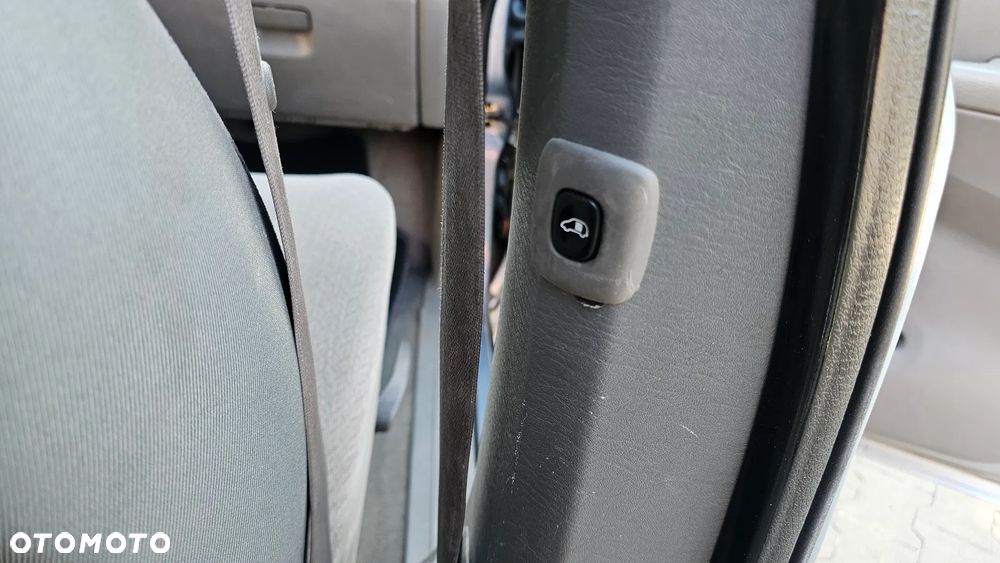 Dodge Grand Caravan - 25