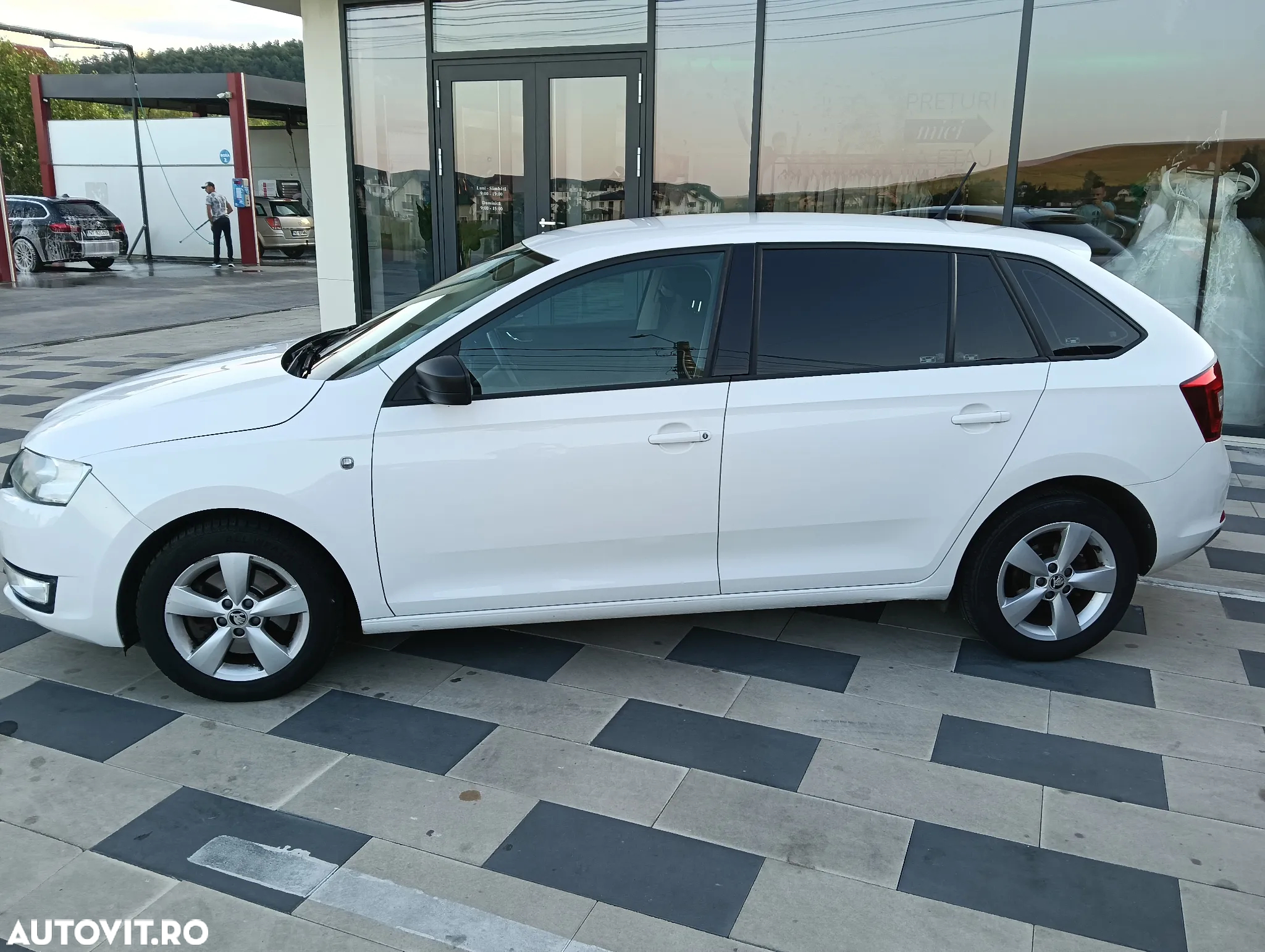 Skoda RAPID 1.2 TSI Ambition - 6