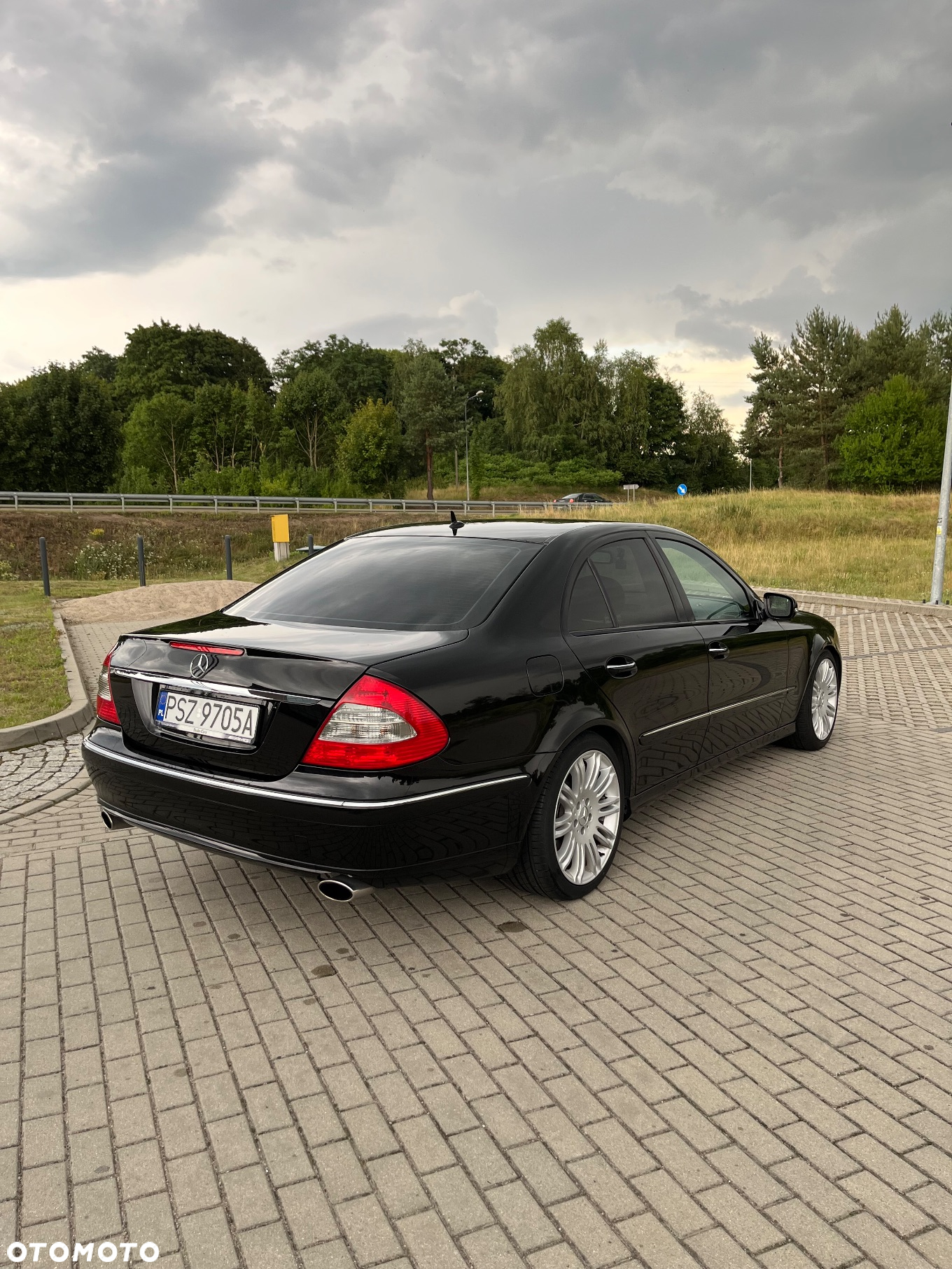 Mercedes-Benz Klasa E 200 T Kompressor Automatik Classic - 7