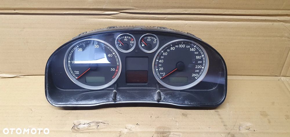 Licznik zegary VW Passat B5 FL 1.9 TDI 3B0920827A - 2