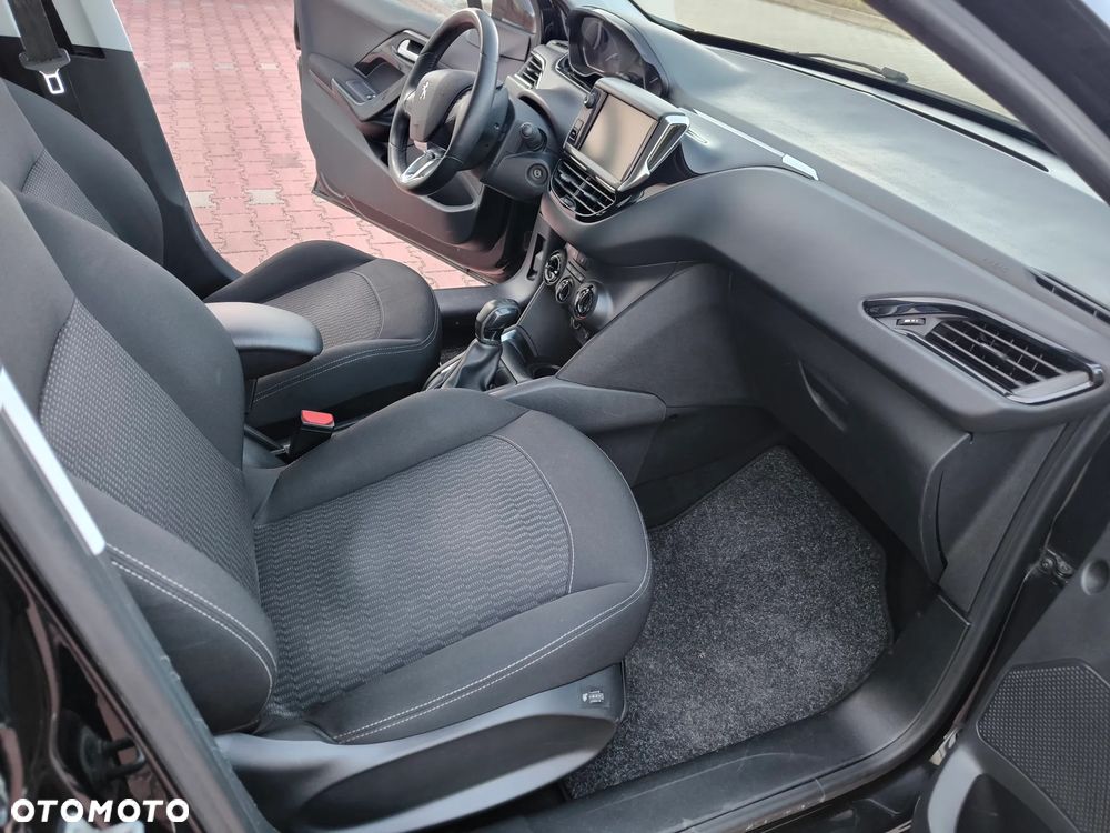 Peugeot 208 PureTech 82 Winter Edition - 21