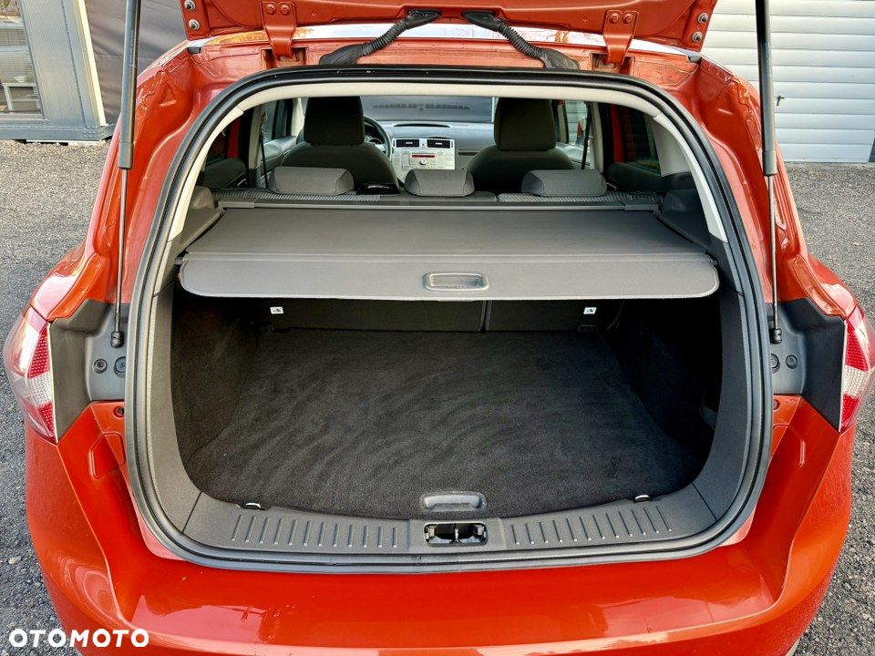 Ford Kuga 2.0 TDCi 2x4 Titanium - 38