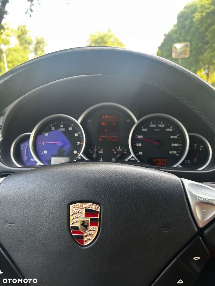 Porsche Cayenne - 7