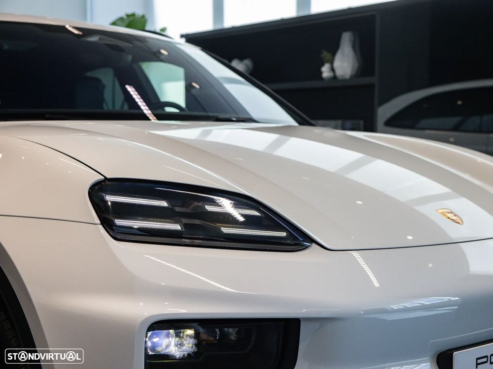 Porsche Macan Electric 4 - 14