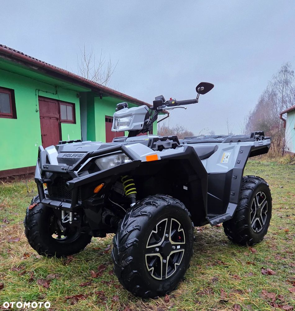 Polaris Sportsman - 1