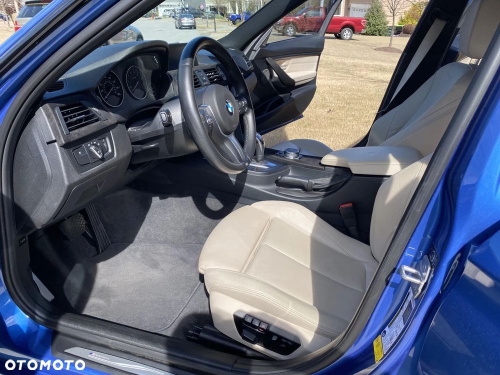 BMW Seria 3 335i Sport Line - 19