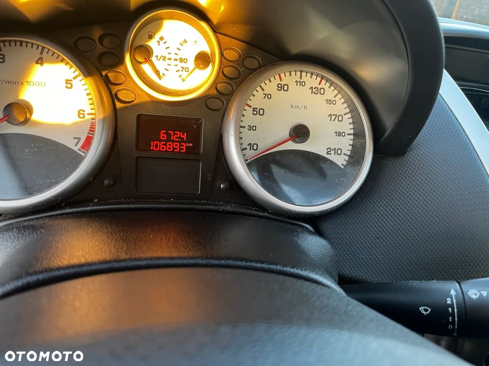 Peugeot 207 - 9
