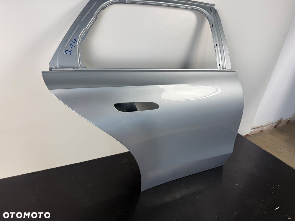 Drzwi tylne Tył strona prawa Mercedes-Benz E W214 A214 A2147323300 KOMBI - 2