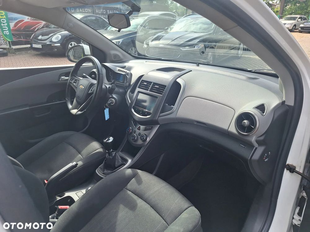 Chevrolet Aveo 1.6 LTZ - 18