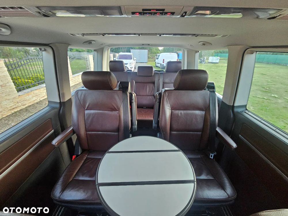 Volkswagen Multivan - 28