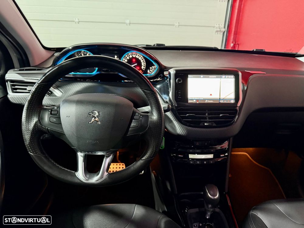 Peugeot 2008 1.2 PureTech Crossway EAT6 - 34