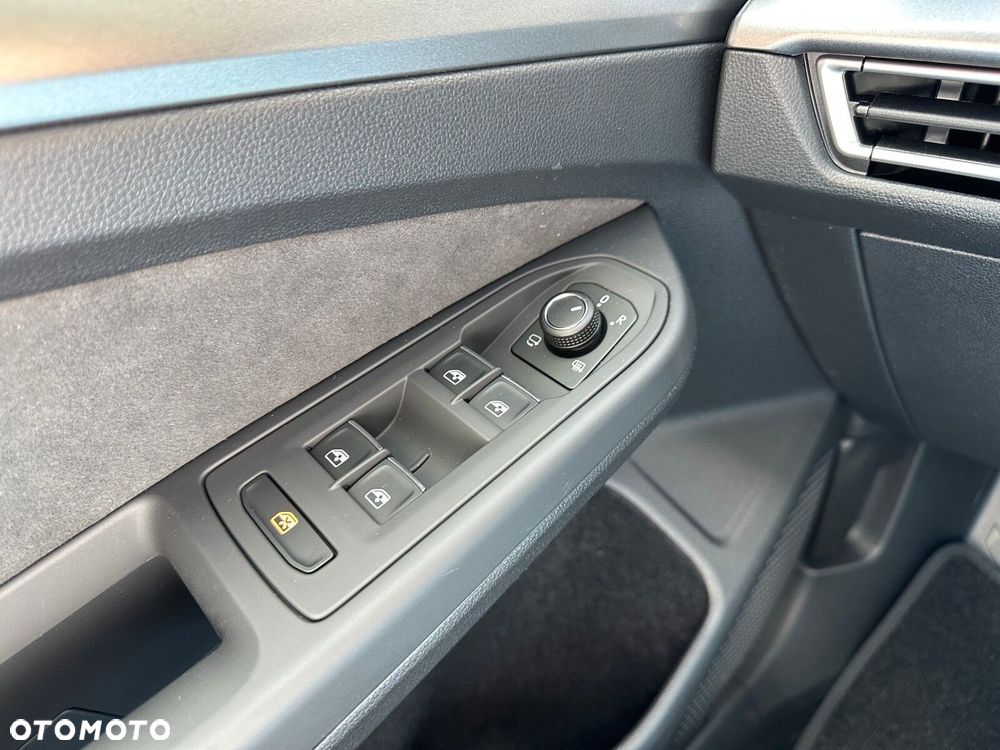 Volkswagen Golf 2.0 TSI GTI Edition 50 DSG - 24