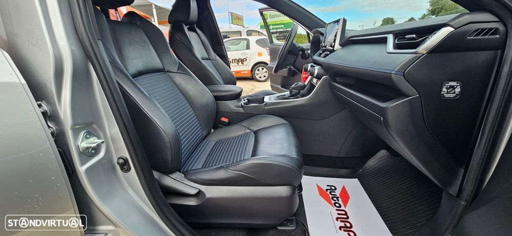 Toyota RAV4 2.5 HDF Square Collection - 16
