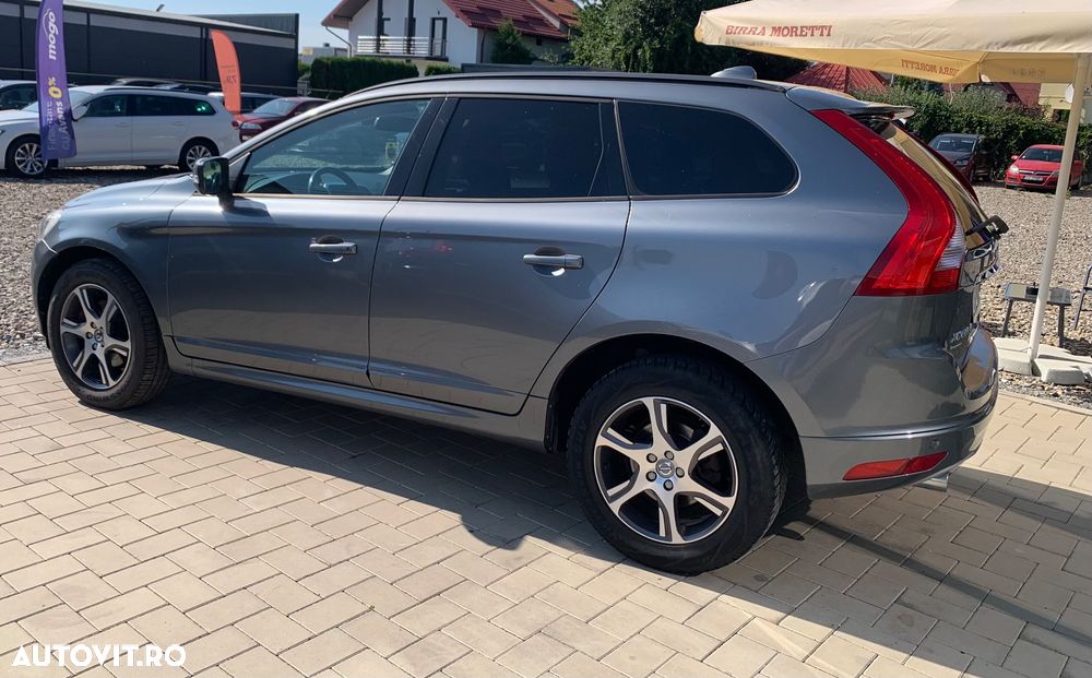 Volvo XC 60 D3 Geartronic Momentum - 4