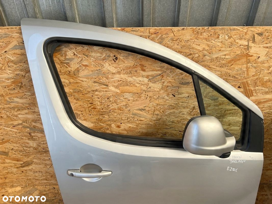 Drzwi PRZEDNIE PRAWE prawy przód CITROEN BERLINGO 2 II Lakier: EZRC - 2
