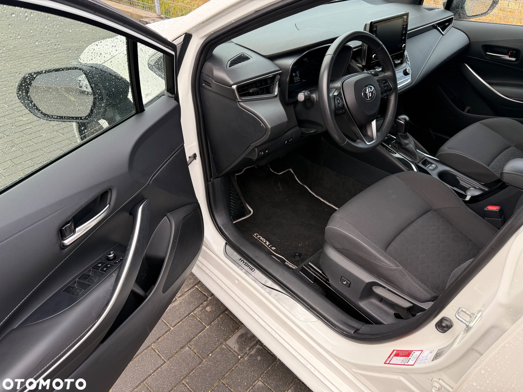 Toyota Corolla 1.8 Hybrid Active - 8