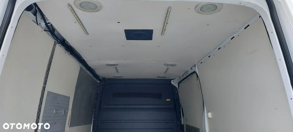 Mercedes-Benz SPRINTER - 25