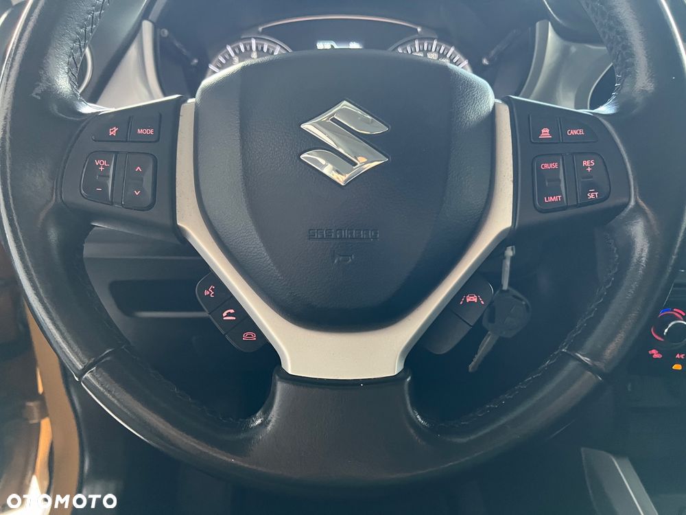 Suzuki Vitara - 22