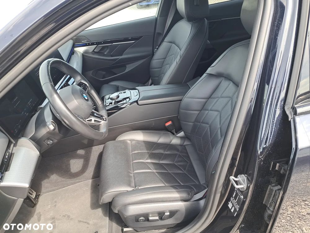 BMW Seria 5 520i mHEV sport - 12