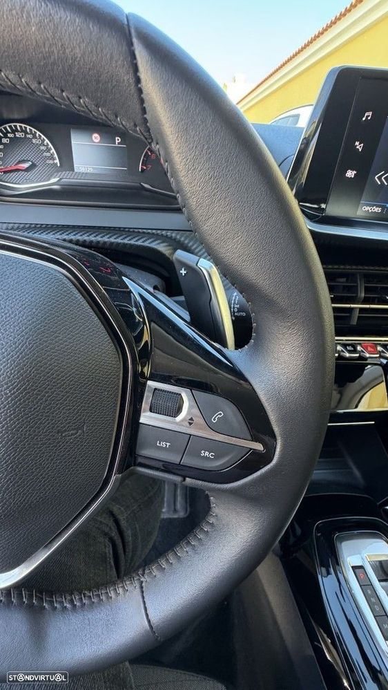 Peugeot 2008 1.2 PureTech Allure Pack EAT8 - 19