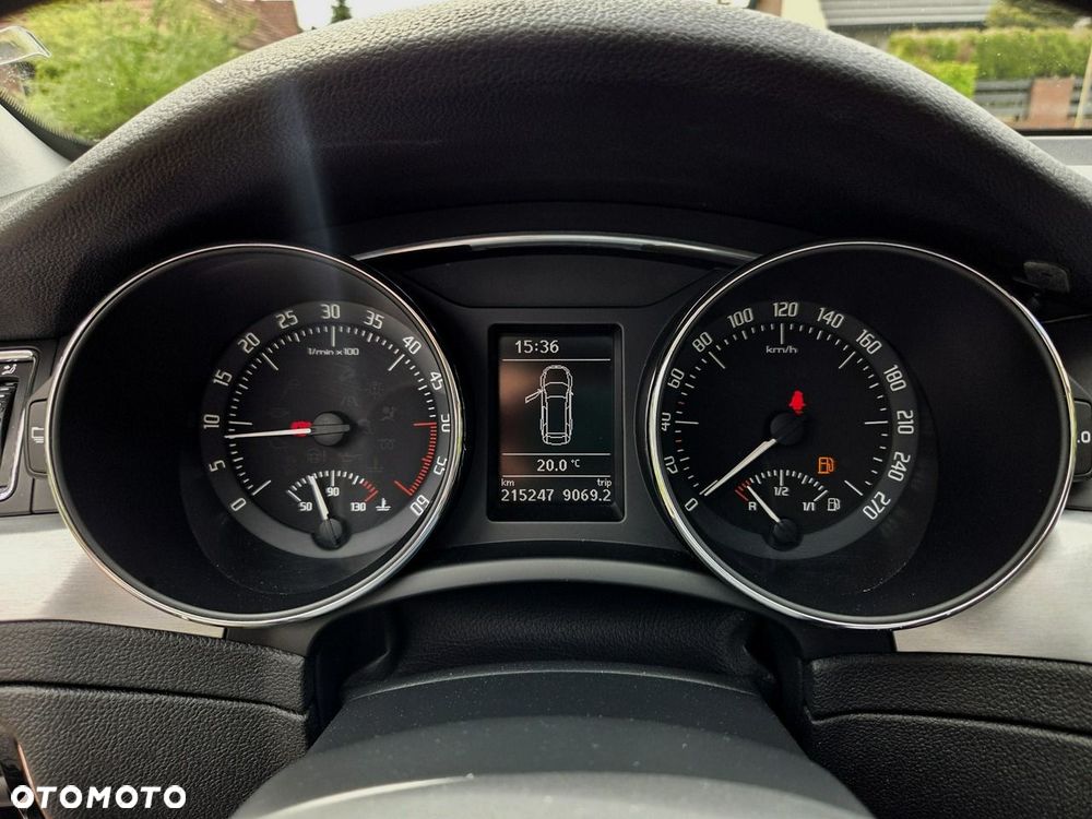 Skoda Superb 2.0 TDI Business - 23
