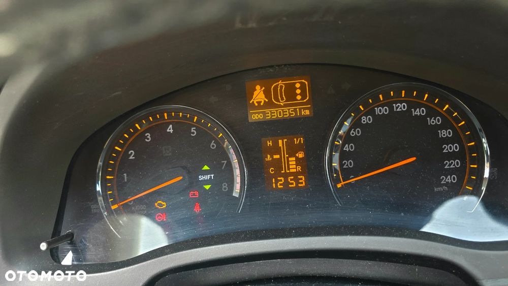 Toyota Avensis 1.8 Sol - 14