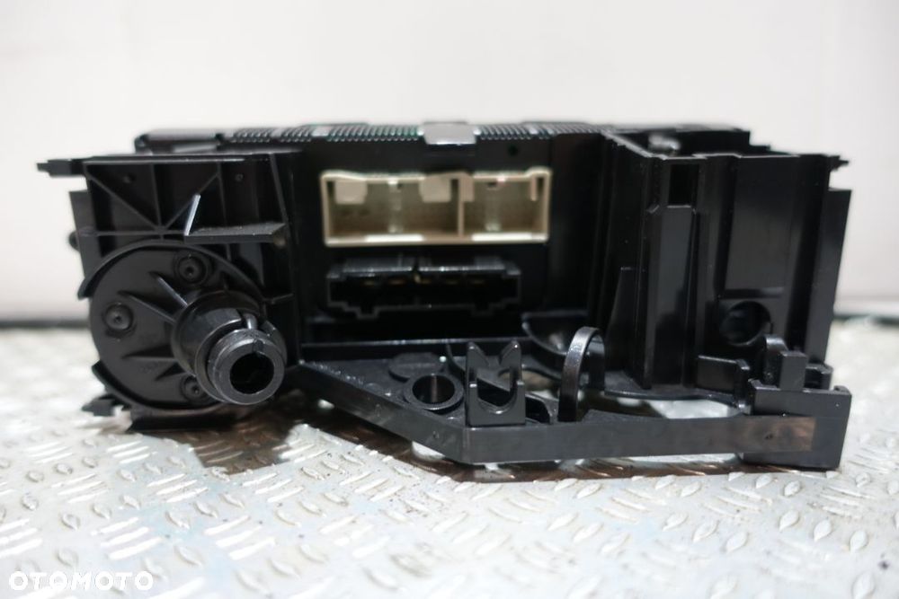 SEAT LEON II 04-09r PANEL KLIMATYZACJI - 2