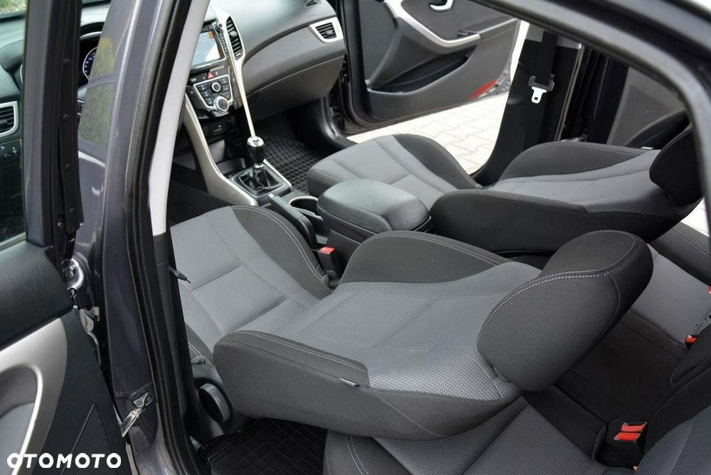 Hyundai i30 1.6 GDI BlueDrive Comfort - 23