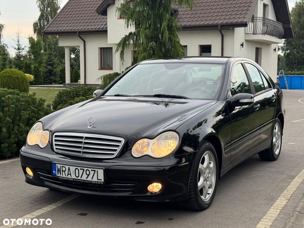 Mercedes-Benz Klasa C 200 T CDI Classic - 26