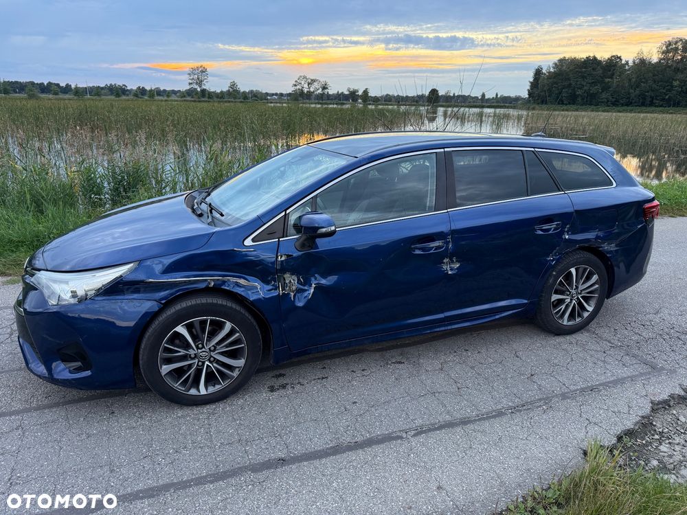 Toyota Avensis 1.6 D-4D Premium - 14