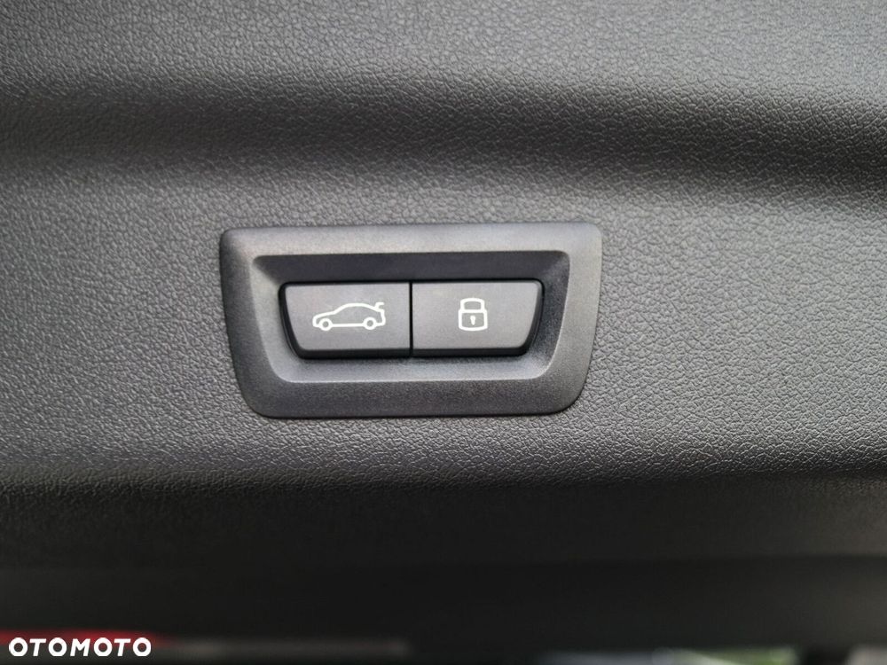 BMW X1 sDrive20i - 22